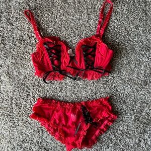 Black and red corseted set